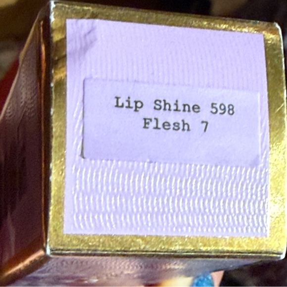 Pat McGrath Lip Fetish Divinyl Lip Shine Lip Shine 598
Flesh 7 - Picture 3 of 7